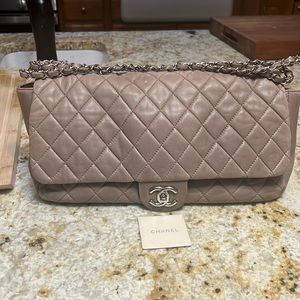 Rare authentic Chanel Quilted CC SHW Chain Shoulder lambskin Leather Beige